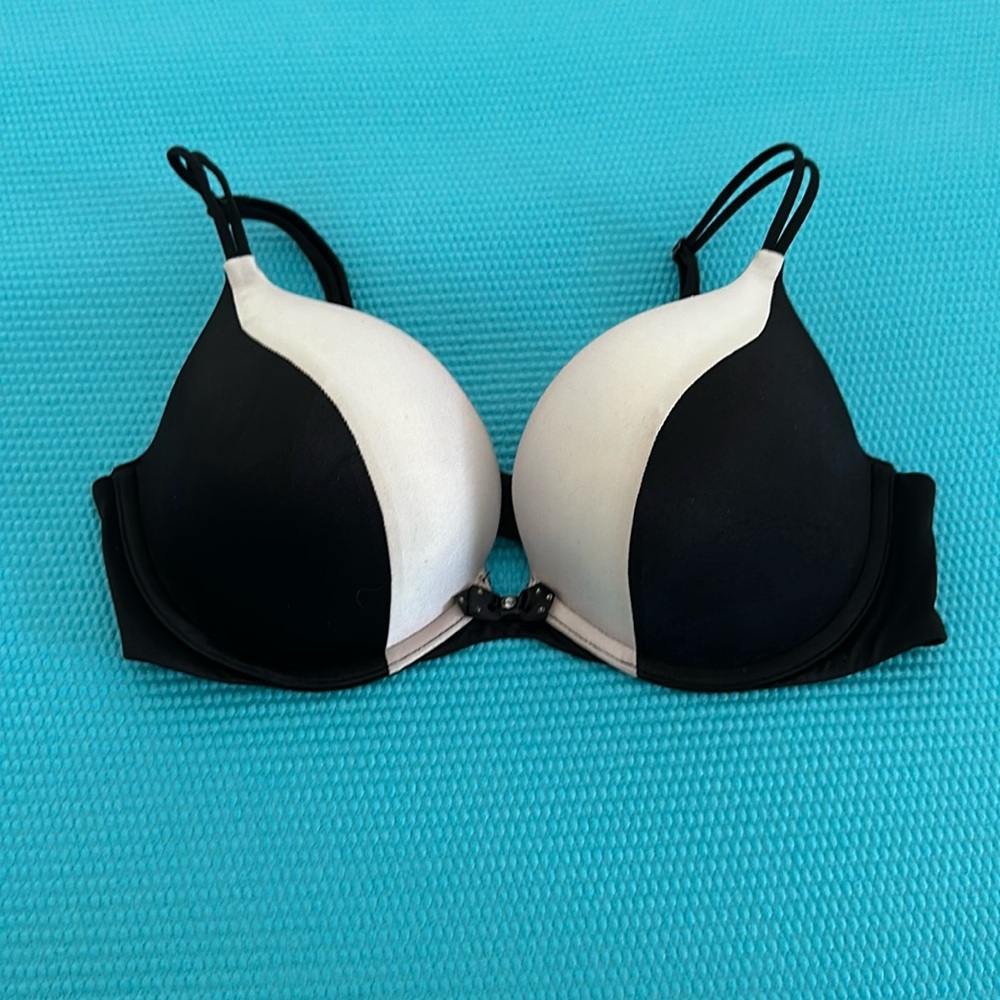 Black & White Victoria’s Secret Bra